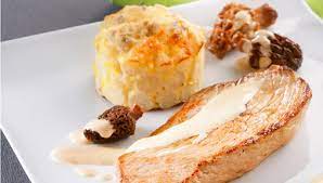 Escalope de veau aux morilles et gratin de salsifis